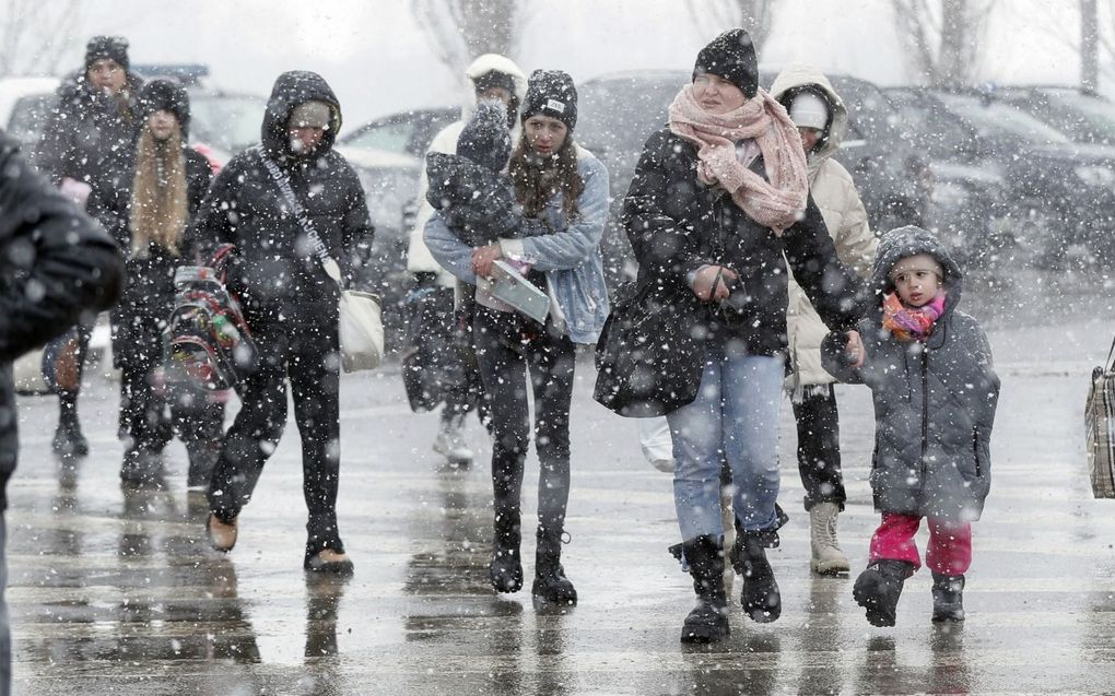 Lang voordat de Bulgaarse regering een crisiseenheid instelde, organiseerden duizenden mensen al verschillende vormen van steun. Foto: Oekraïense vluchtelingen. beeld EPA, Robert Ghement