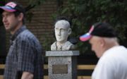 Een buste van Raoul Wallenberg in Moskou. beeld AFP, Mladen Antonov