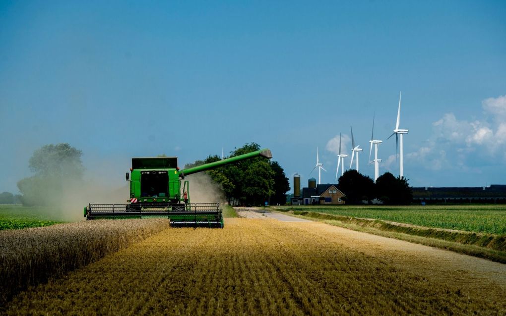 Zoals een akker niet uitgeput mag worden maar de kans moet hebben om zich te herstellen, zo moet ook de moderne industrie grondstoffen zorgvuldig gebruiken. beeld ANP, Robin van Lonkhuijsen