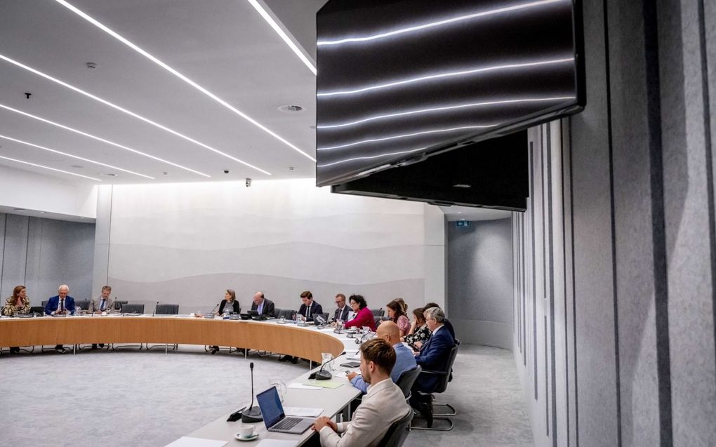 De Kamercommissie Landbouw, Natuur en Voedselkwaliteit debatteerde donderdag over onder meer stikstof. beeld ANP, Robin Utrecht