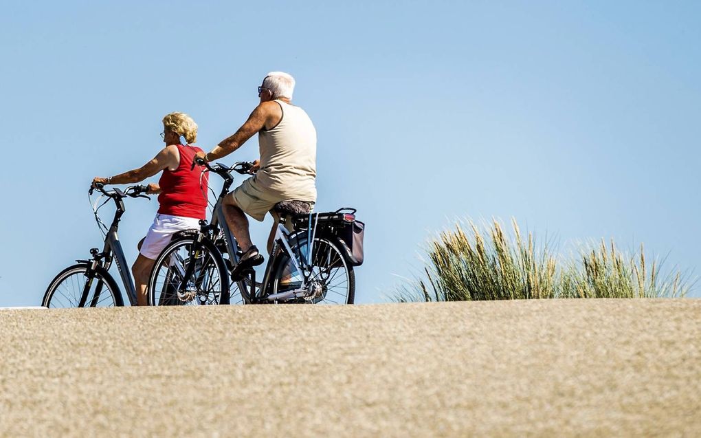 Ingehaald door e-bikes.  beeld ANP, Remko de Waal