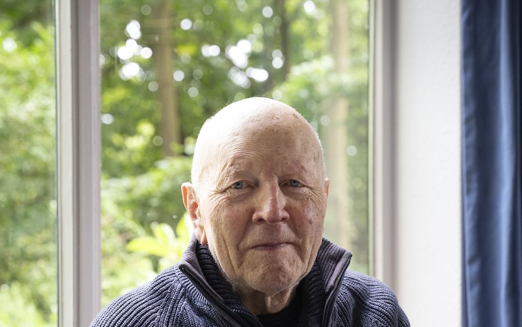 Maarten 't Hart nadat hij de P.C. Hooft-prijs in ontvangst heeft genomen. beeld Mylene Siegers