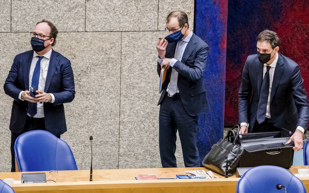 De ministers Hoekstra (r.), Wiebes (m.) en Koolmees. beeld ANP, Bart Maat