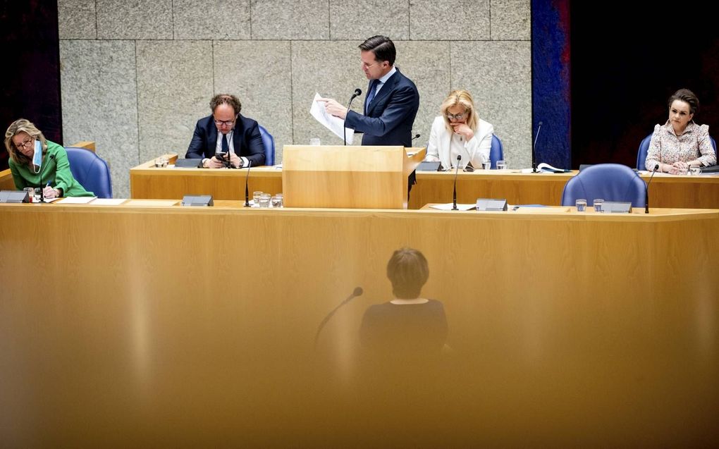 Premier Rutte tijdens een debat over de notulen van de ministerraad. beeld ANP