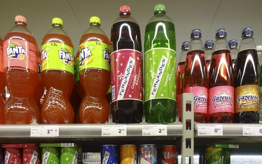 Limonade van Fernandes in het schap van de supermarkt. beeld Marius Bremmer