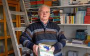 Pieter Poppe hoopt dat Afrikanen door zijn bibliotheken oog krijgen voor het belangrijkste in het leven. beeld Dirk-Jan Gjeltema