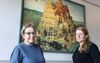 Timmermans en Van Dongen bij het schilderij, dat nu in een zaal van de hersteld hervormde gemeente in Sprang-Capelle hangt. beeld RD, Anton Dommerholt