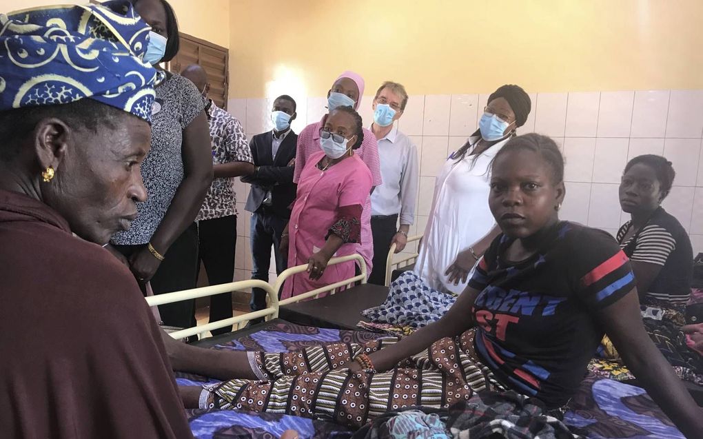 Malariapatiënte in een gezondheidscentrum in Kaya, Burkina Faso. Burkina Faso hoort tot de zes landen met de meeste malariaslachtoffers. beeld AFP, HH