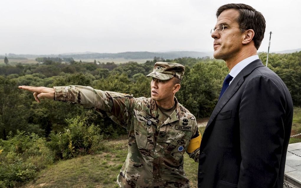 Rutte bezocht in 2016 de gedemilitariseerde zone op de grens van Noord- en Zuid-Korea. Het gebied is ingericht na de Koreaanse oorlog. beeld ANP