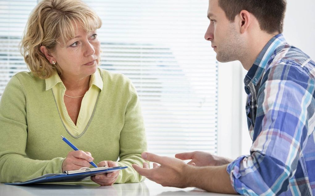 „Het is in de psychiatrische praktijk niet zozeer van belang of er over hoop gesproken wordt, maar of de hulpverlener hoop belichaamt.” beeld iStock