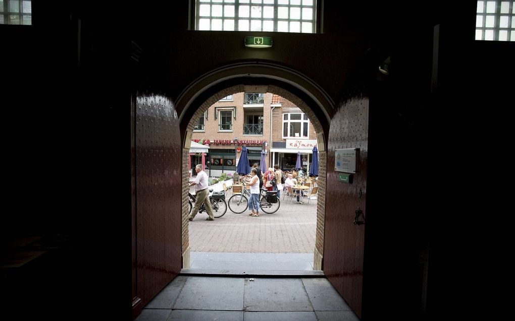 „Hoe kunnen we als kerk figuurlijk gesproken de deuren juist openzetten voor alle zoe-kende dorps- en stadsgenoten?” beeld RD, Henk Visscher