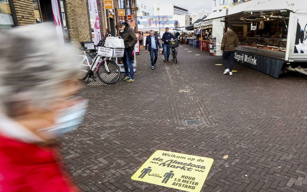 „Wij zijn ervan overtuigd dat de coronacrisis goed beheersbaar is als we niet naar de ander kijken, maar bij onszelf te rade gaan.” beeld ANP, Vincent Jannink