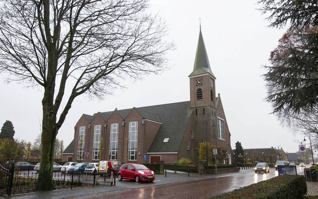 De gemeente Staphorst kan het film- en fotografeerverbod in de APV niet handhaven. beeld RD