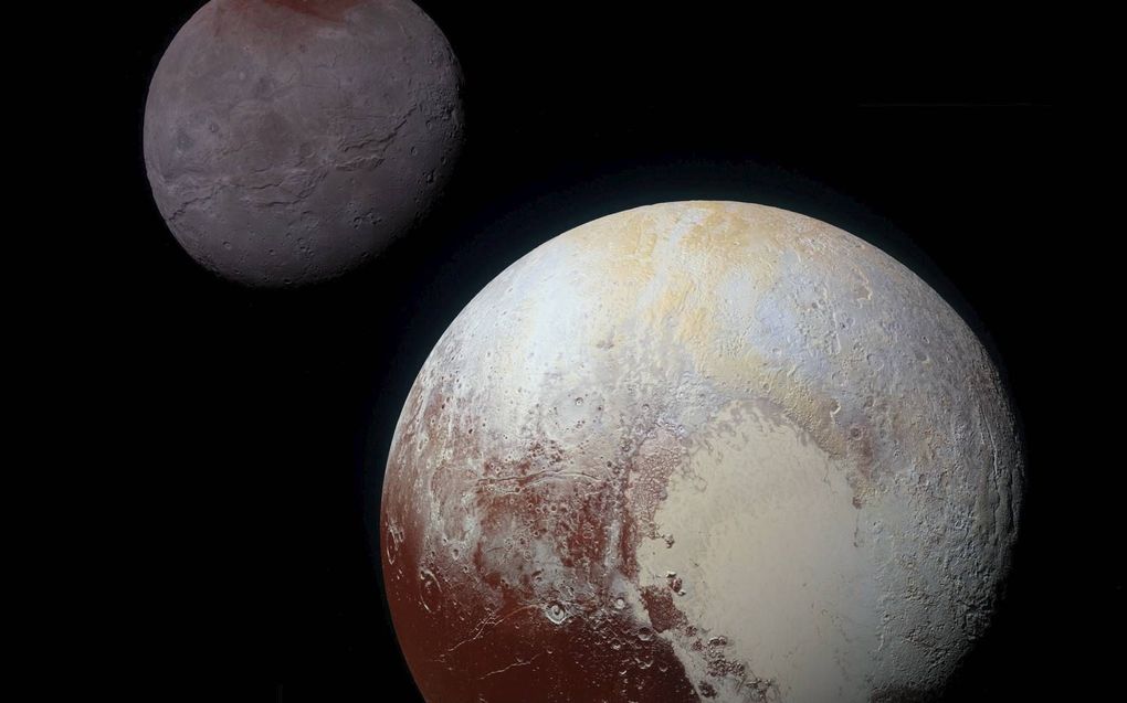 New Horizons nam scherpe beelden van dwergplaneet Pluto met maan Charon.  beeld NASA