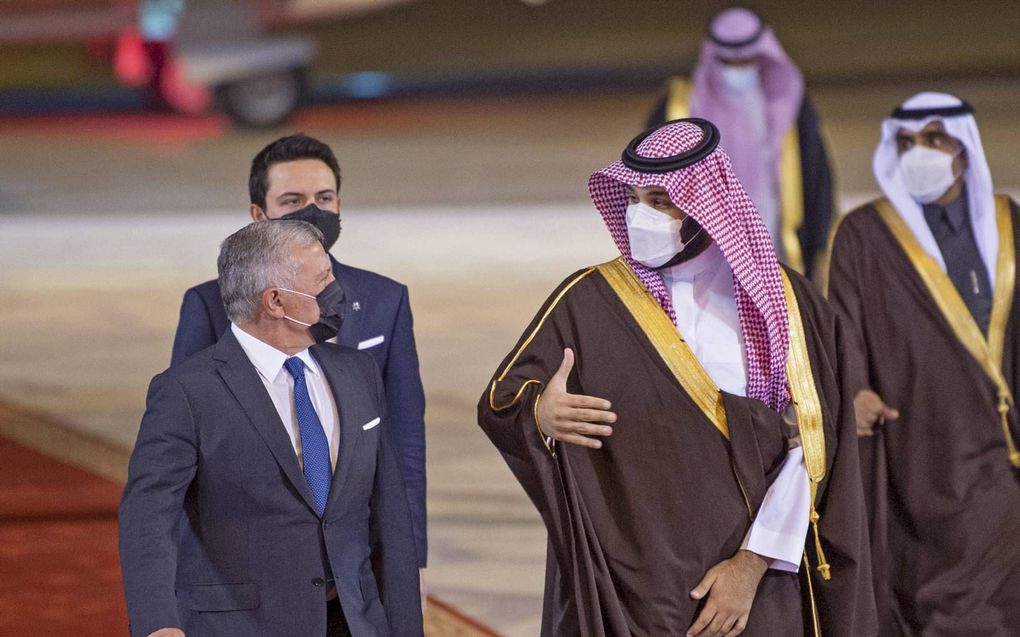 Koning Abdullah bezoekt Saudi-Arabië. beeld AFP, Bandar Jaloud