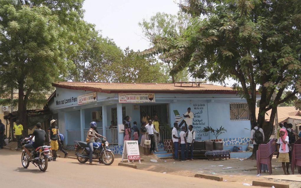 Zending Gereformeerde Gemeenten opende in 2020 een vernieuwde leeszaal in Boké, in Guinee. beeld ZGG