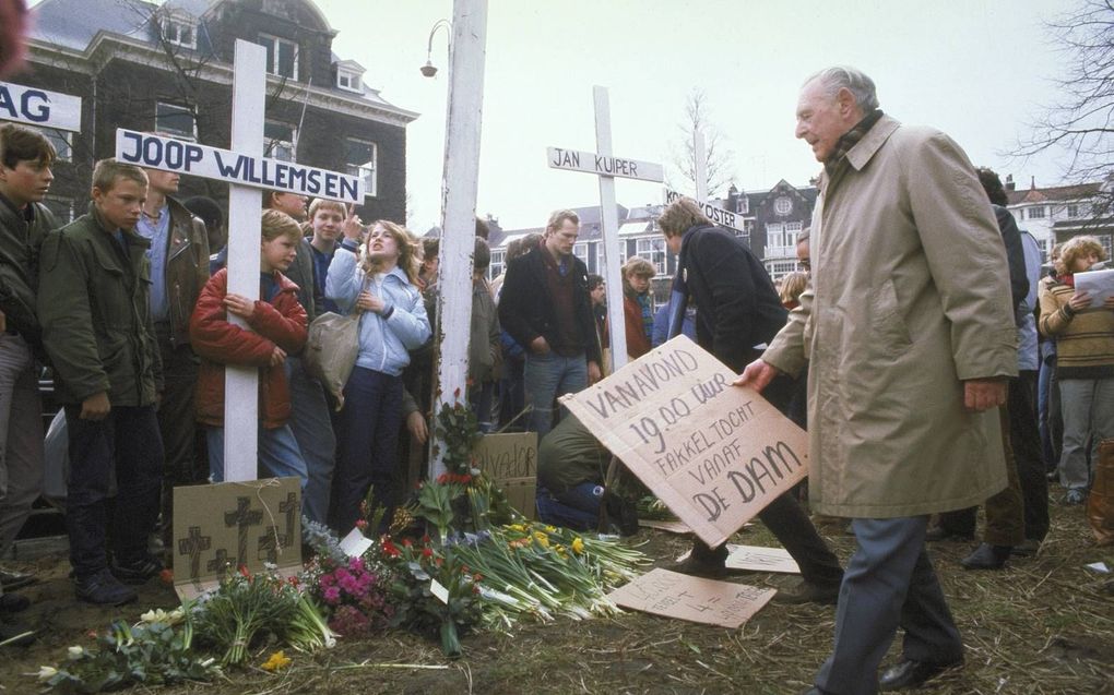 Een demonstratie op het Museumplein naar aanleiding van de vier vermoorde Nederlandse IKON-journalisten in El Salvador, maart 1982. beeld ANP, Paul Eijzinga