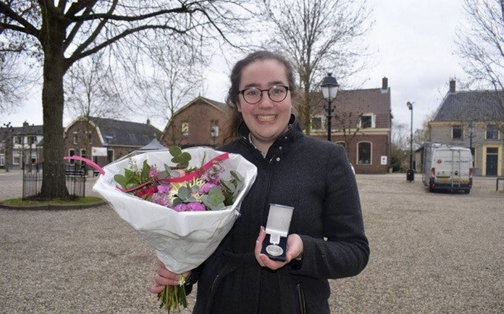 Emma van der Poel: „Als christelijke jongeren willen we er zijn voor het hele dorp, dus niet alleen voor kerkmensen.” beeld Emma van der Poel