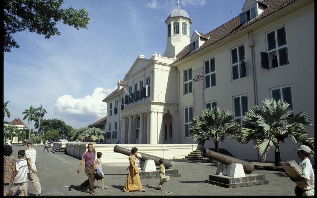 Het nationaal museum van Jakarta is in een oud (koloniaal) Nederlands gebouw gevestigd.  beeld Ron Giling/Lineair