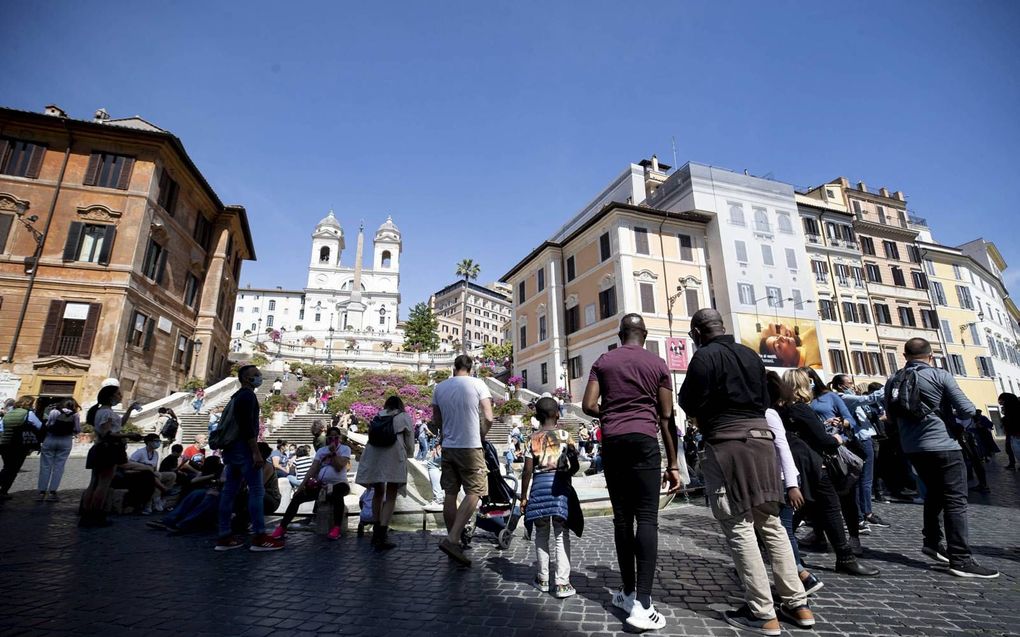 Toeristen in het centrum van Rome. beeld AFP, Massimo Percossi