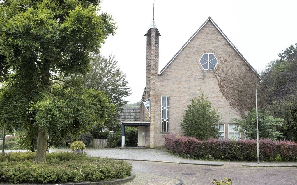 In de gereformeerde kerk in Luttelgeest worden appartementen gerealiseerd. beeld RD, Anton Dommerholt