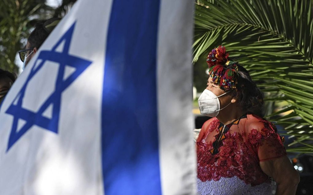 Er waren de afgelopen dagen ook internationale steunbetuigingen aan het adres van Israël, zoals hier in Guatemala. beeld AFP, Johan Ordonez