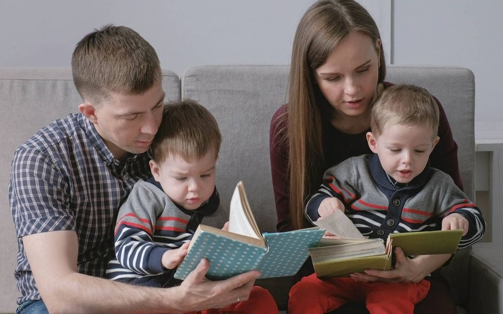 „Wat heeft christelijk onderwijs in kerk en school voor zin als er thuis geen ernst wordt gemaakt met het christelijke leven?” beeld iStock