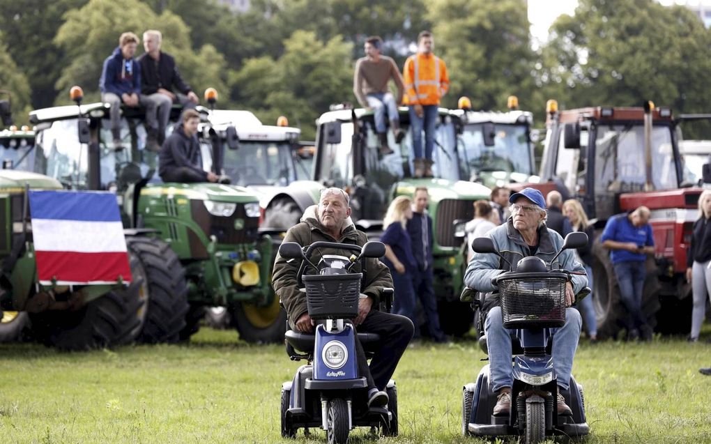 Boeren lieten woensdag op het Malieveld van zich horen. Ze protesteren tegen overheidsplannen om de stikstofuitstoot van de landbouw de komende jaren fors te verminderen. beeld ANP, Robin van Lonkhuijsen