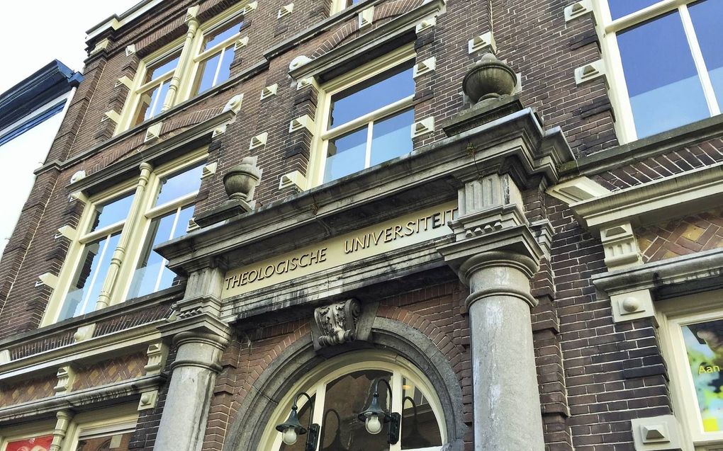 Universiteitsgebouw aan de Broederweg in Kampen. beeld RD