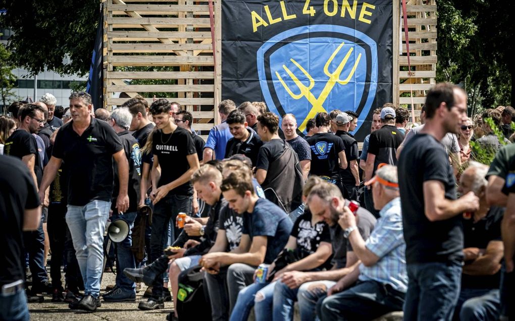 „Het is te gemakkelijk om een slechte natuurkwaliteit toe te schrijven aan stikstof en boeren.” Foto: boeren demonstreren vorige week in Den Bosch tegen het stikstofbeleid van het kabinet. beeld ANP, Rob Engelaar