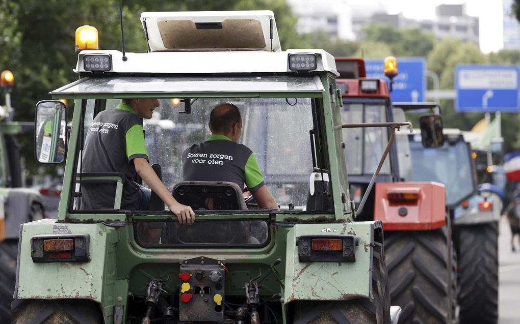 Boeren demonstreren op het Malieveld tegen het stikstofbeleid van het kabinet, dat de stikstofuitstoot van de landbouw de komende jaren fors wil verminderen. beeld ANP, Robin van Lonkhuijsen