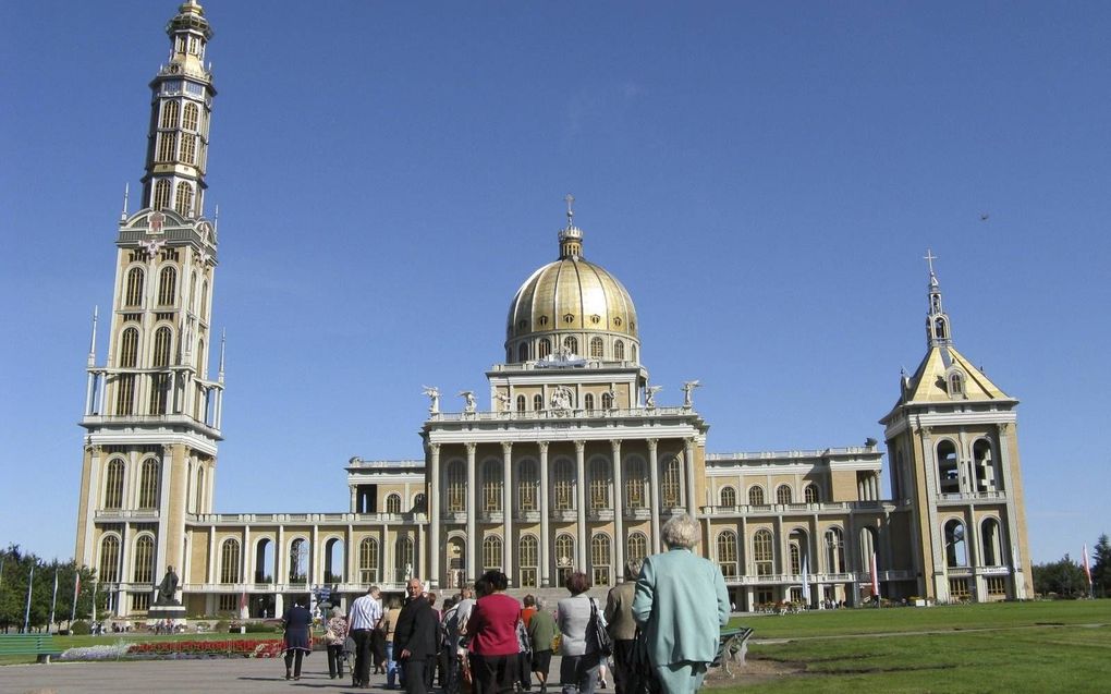 De Mariabasiliek van het Poolse Licheń is het grootste kerkgebouw van Polen. beeld Pedro Snoeijer