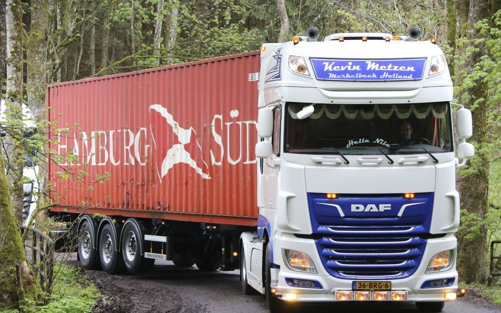 Kevin Metzen vervoert boomstammen met zijn DAF XF 480. beeld Sjaak van de Groep