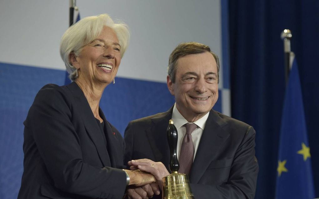 „Toen Mario Draghi in november 2019 afscheid nam als president van de Europese Centrale Bank en het stokje overdroeg aan Christine Lagarde, was het gekantelde monetaire beleid (grote hoeveelheden gratis geld beschikbaar stellen) onomkeerbaar.” beeld EPA, Bernd Kammerer