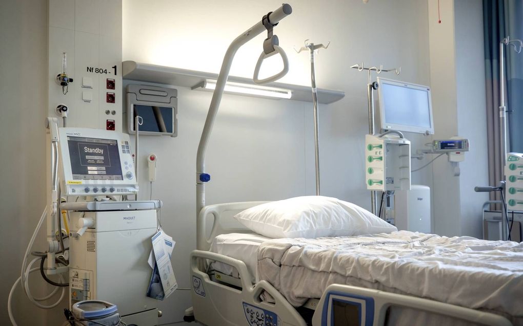 Een lege intensive-care-unit in het Erasmus MC. Aan ic-bedden ontbreekt het niet, wel aan genoeg beschikbaar personeel. beeld ANP, Sem van der Wal