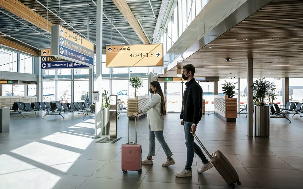 Blik in de nieuwe vertrekhal van Rotterdam Airport. De luchthaven kent in zijn 65-jarige geschiedenis roerige jaren.  beeld Samantha Bosdijk