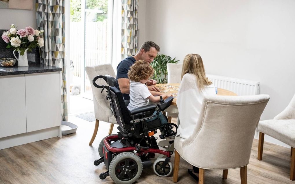 „Het is belangrijk dat de ouders van een kind met een beperking om hulp durven vragen.” beeld iStock