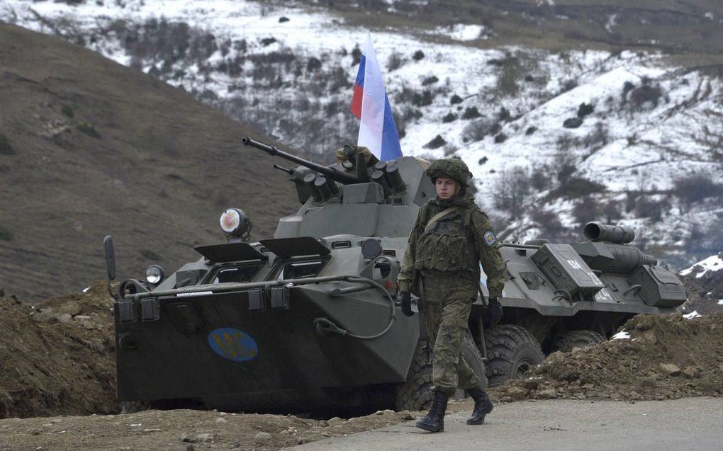 Sinds het staakt-het-vuren tussen Armenië en Azerbeidzjan van vorig jaar november zijn Russische militairen in Nagorno-Karabach gelegerd. De vredestroepen blijven in ieder geval tot 2025. beeld Karen Minasyan