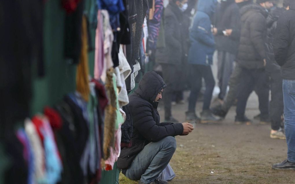 „De erbarmelijke situatie van de migrantencrisis zorgt wel voor de aandacht die cruciaal is voor de moeilijke politieke situatie in Belarus.” beeld ​AFP, Andrei Pokumeiko