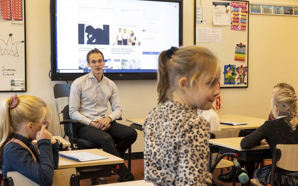 Jan van Dijk (29) uit Opheusden is leerkracht op de Sébaschool in Ochten. beeld RD, Anton Dommerholt