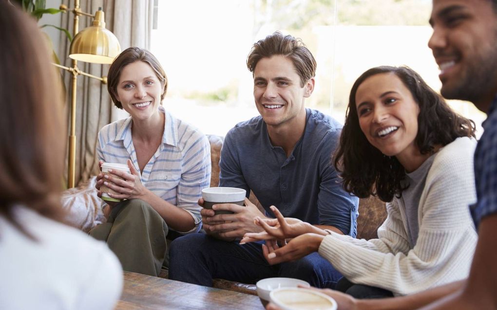 „We kijken naar onze naaste vriendenkring voor kameraadschap, feedback en inzicht op elk terrein van het leven.” beeld iStock