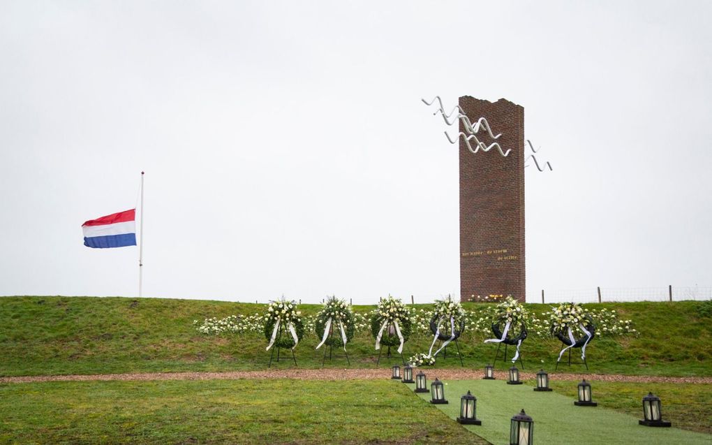 Herdenking bij het Watersnoodmuseum bij Ouwerkerk. beeld Watersnoodmuseum