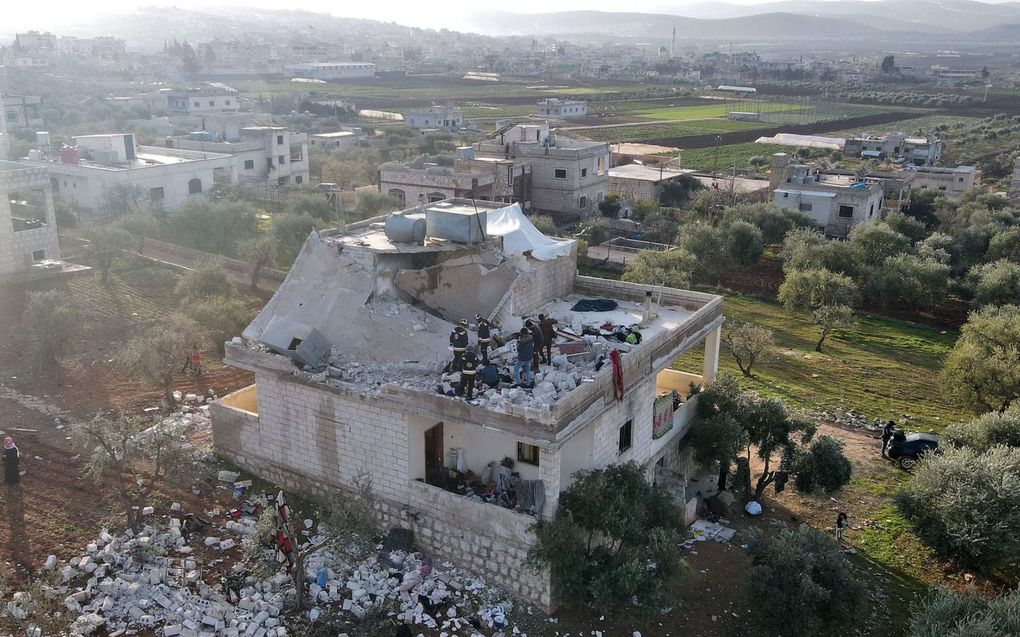 Het huis in de Syrische stad Atmeh dat doelwit was van een aanval van Amerikaanse commando’s. beeld AFP, Aaref Watad