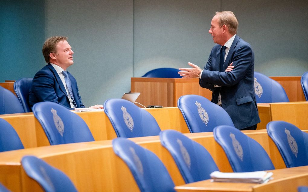 Pieter Omtzigt (Groep Omtzigt) en Kees van der Staaij (SGP). beeld ANP, Bart Maat