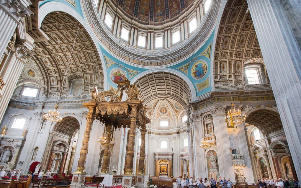 „Jongere rooms-katholieke kerkgangers zijn conservatiever dan de oudere generatie.” Foto: rooms-katholieke kerk in Oudenbosch. beeld RD, Henk Visscher