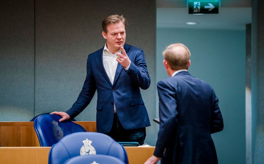 Pieter Omtzigt (Groep Omtzigt) en Kees van der Staaij (SGP). beeld ANP, Bart Maat