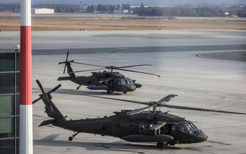 Blackhawk-helikopters in het zuiden van Polen. beeld AFP, Wojtek Radwanski