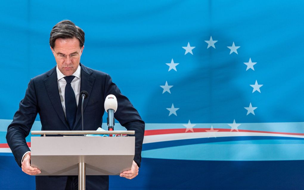 Premier Mark Rutte tijdens een persconferentie op de slotdag van het spoedberaad tussen EU-leiders over de situatie rond Oekraine en Rusland. De EU-leiders bespraken de laatste stand van zaken over de ontwikkelingen rond de grens. beeld ANP, JONAS ROOSENS