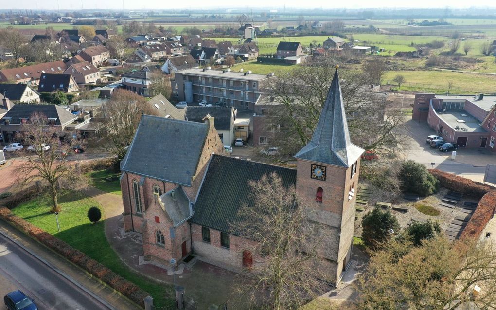 De hervormde gemeente Valburg-Homoet vangt vanaf medio volgende week 54 Oekraïense vluchtelingen op. Foto: Valburg, met op de voorgrond de hervormde kerk. beeld VidiPhoto