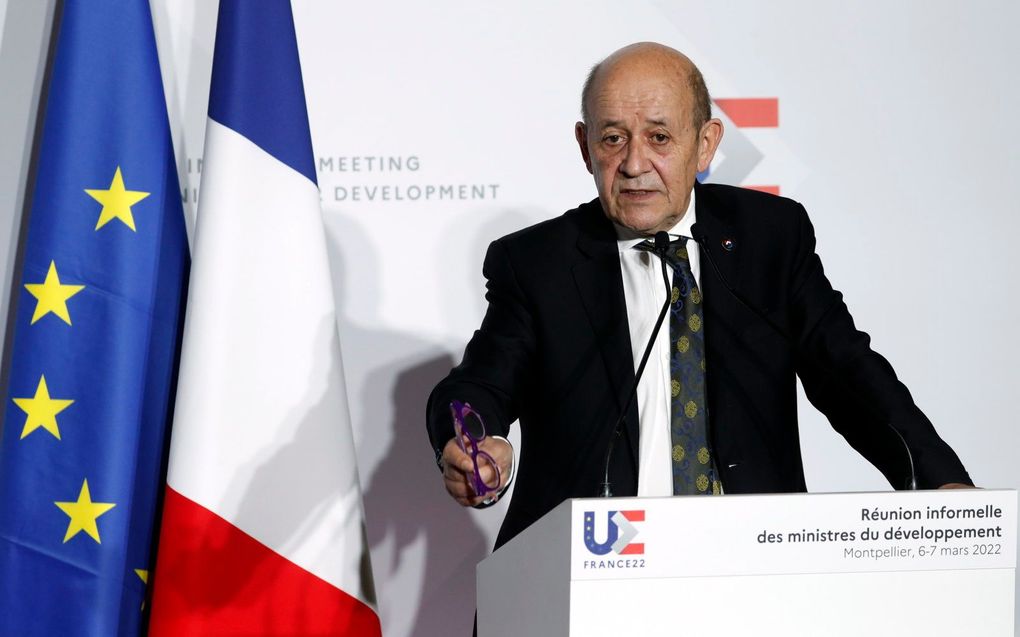 De Franse minister van Buitenlandse Zaken, Jean-Yves Le Drian. beeld EPA, Guillaume Horcajuelo